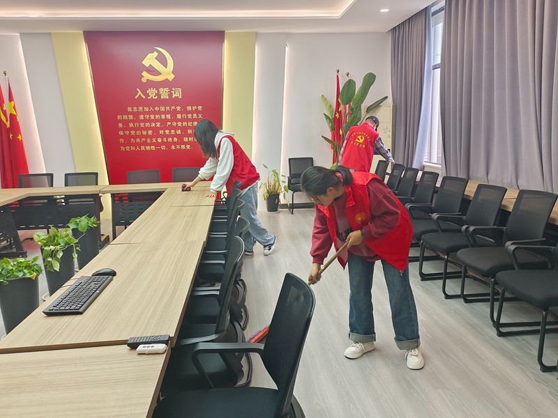 ylzzcom永利总站线路检测学生第一党支部开展“党旗引领文明风，志愿服务净校园” 志愿服务活动