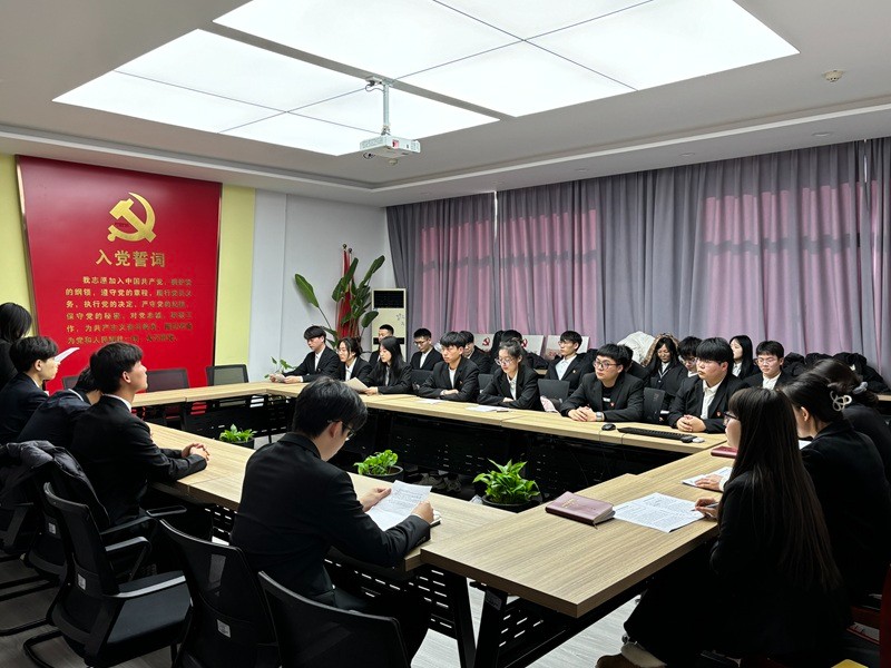 ylzzcom永利总站线路检测学生第七党支部召开“组织生活会暨民主评议党员”大会