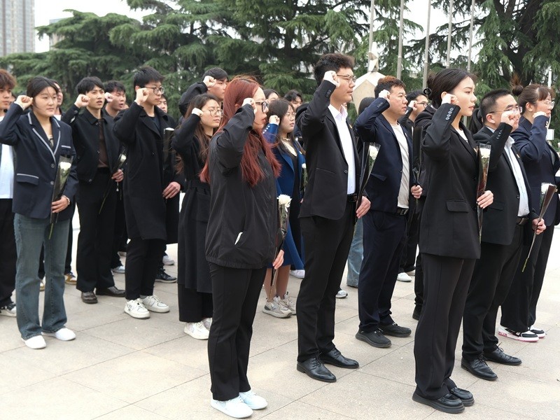 ylzzcom永利总站线路检测学生第七党支部开展“清明祭英烈，党性永流传”党日活动